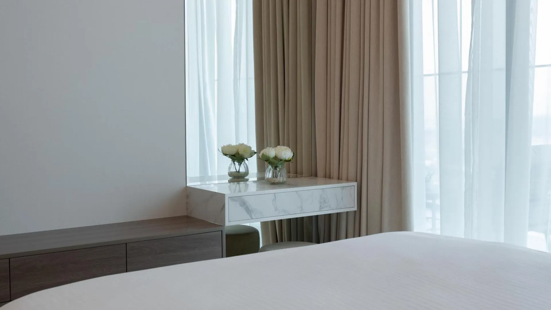 Keyrock Living - Binghatti Canal Premium Stay Dubai Apartment